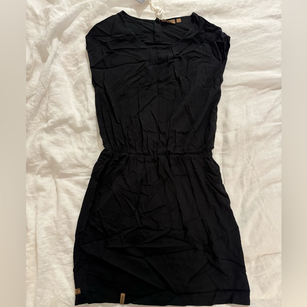 Mini dress with pockets